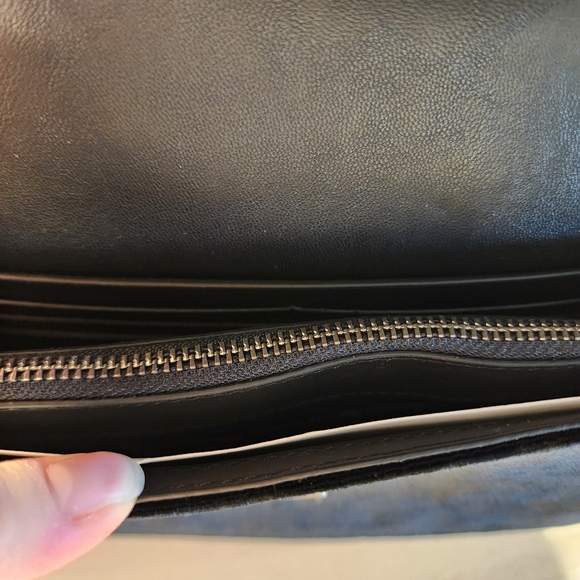 NWT Tory Burch Black Velvet clutch/purse/chain wallet W/wrist Strap - Picture 12 of 15